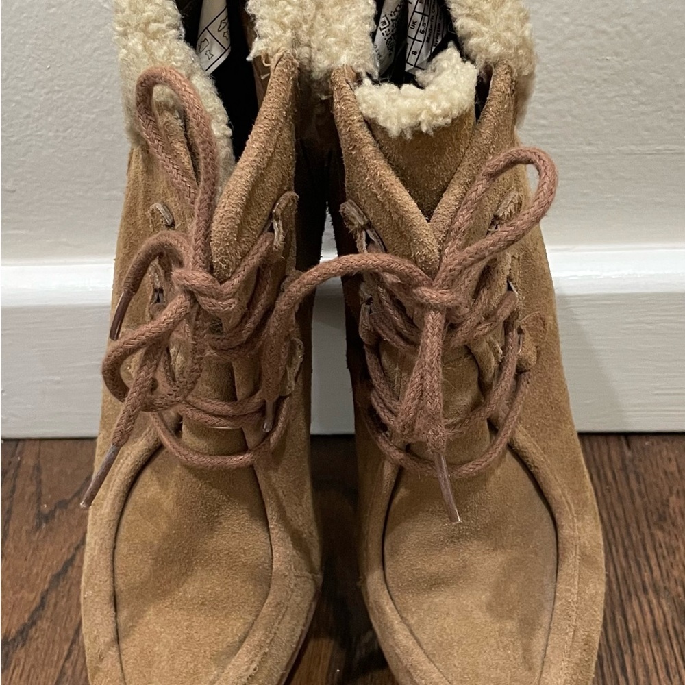UGG Annalise Chesnut suede ankle boots - Picture 2 of 6